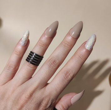 Накладні нігті із клеєм Technic Cosmetics False Nails Stiletto "Nude Holographic" 2216722 фото