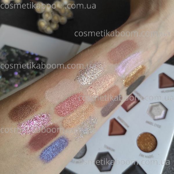 Палитра теней Technic 16 Colours Glam Rock Eyeshadow Palette 2189749 фото