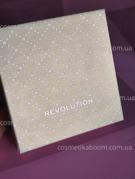 Soft Glamour Eyeshadow Palette Dream Glow Revolution  MRSG9 фото